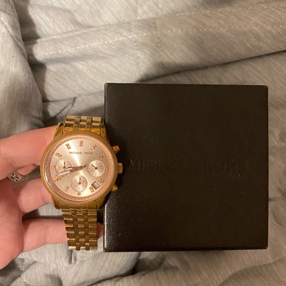 GOLD MICHAEL KORS WATCH WOMEN - Picture 2 of 4